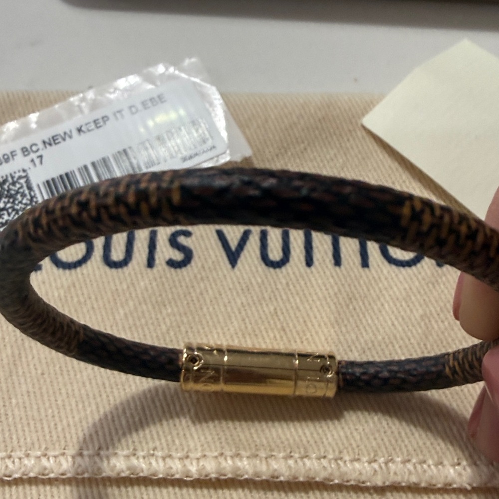 Louis Vuitton Keep It Bracelet - Picture 3 of 5